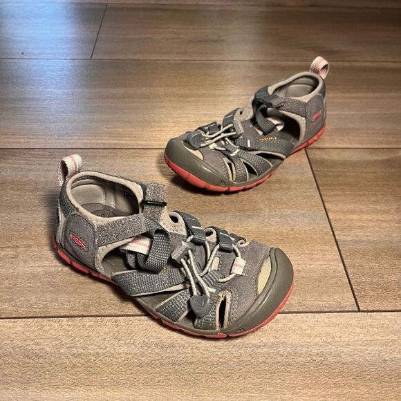 Keen Grey Athletic Waterproof Sandals Kids 11‎ - Picture 1 of 7